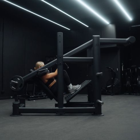 Pendulum Squat - Onyx™ Series