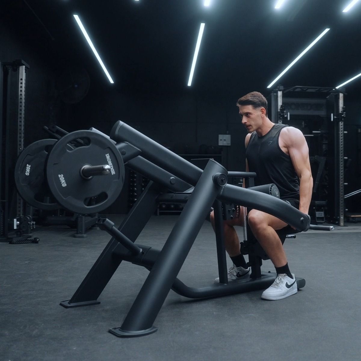 Seated Dip - Onyx™ Series