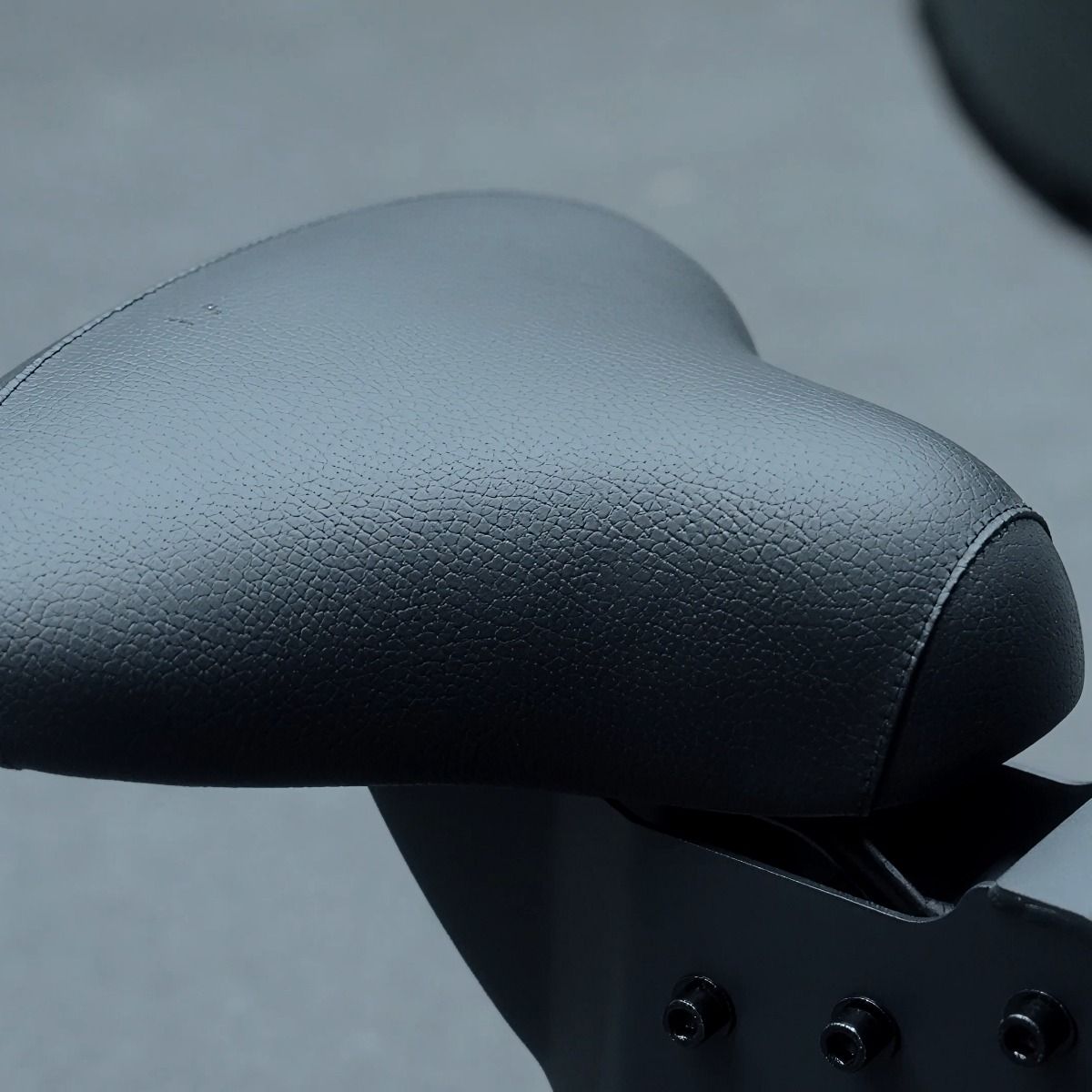 Seated Dip - Onyx™ Series